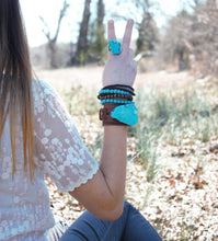 Load image into Gallery viewer, Blue Turquoise Stackable Stretch Beaded Bracelet 800u