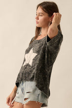 Load image into Gallery viewer, Star-Print Graphic Tee